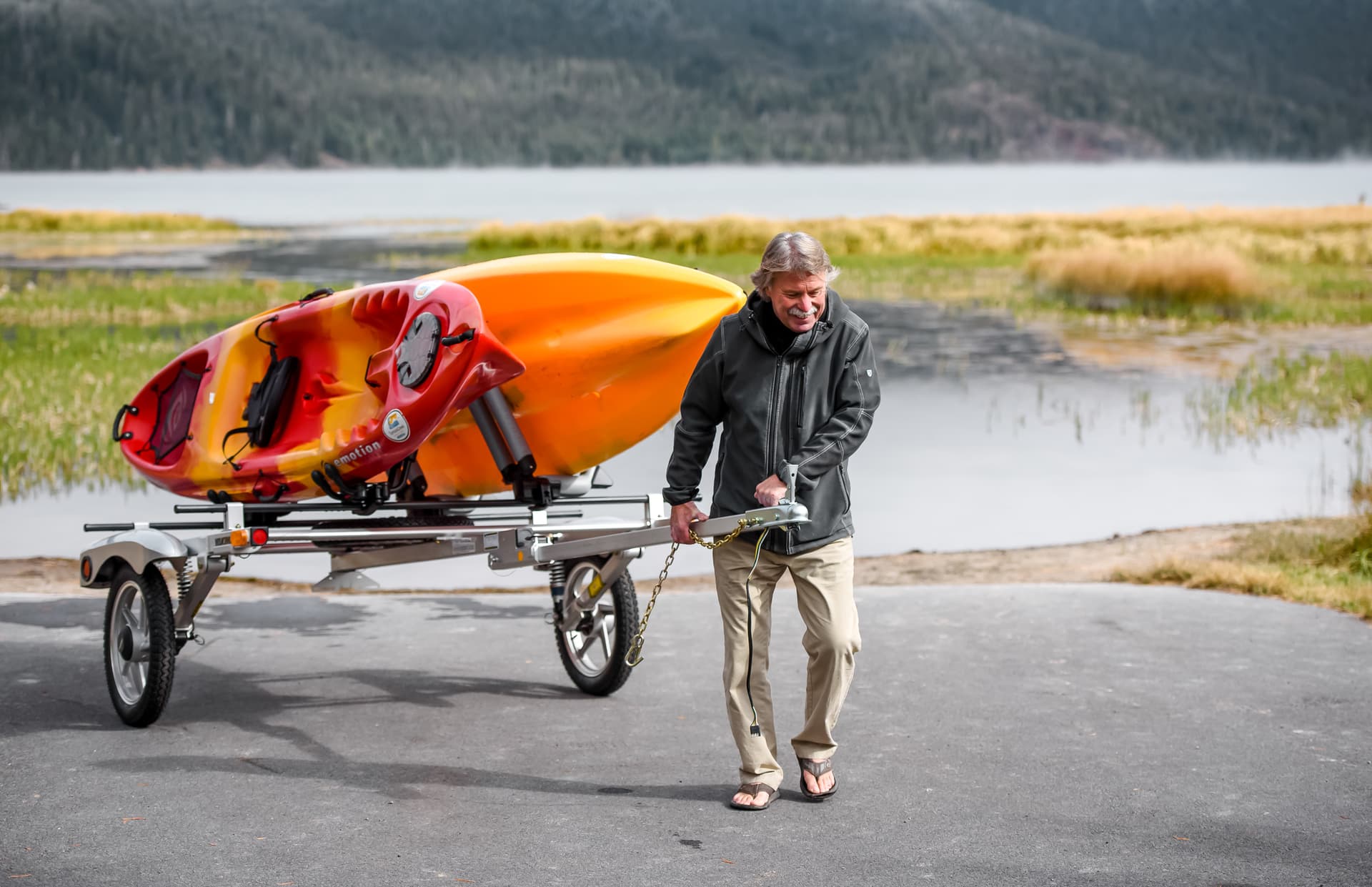 Yakima 66" Rack and Roll Trailer Kayaks, Canoes, Bikes, more