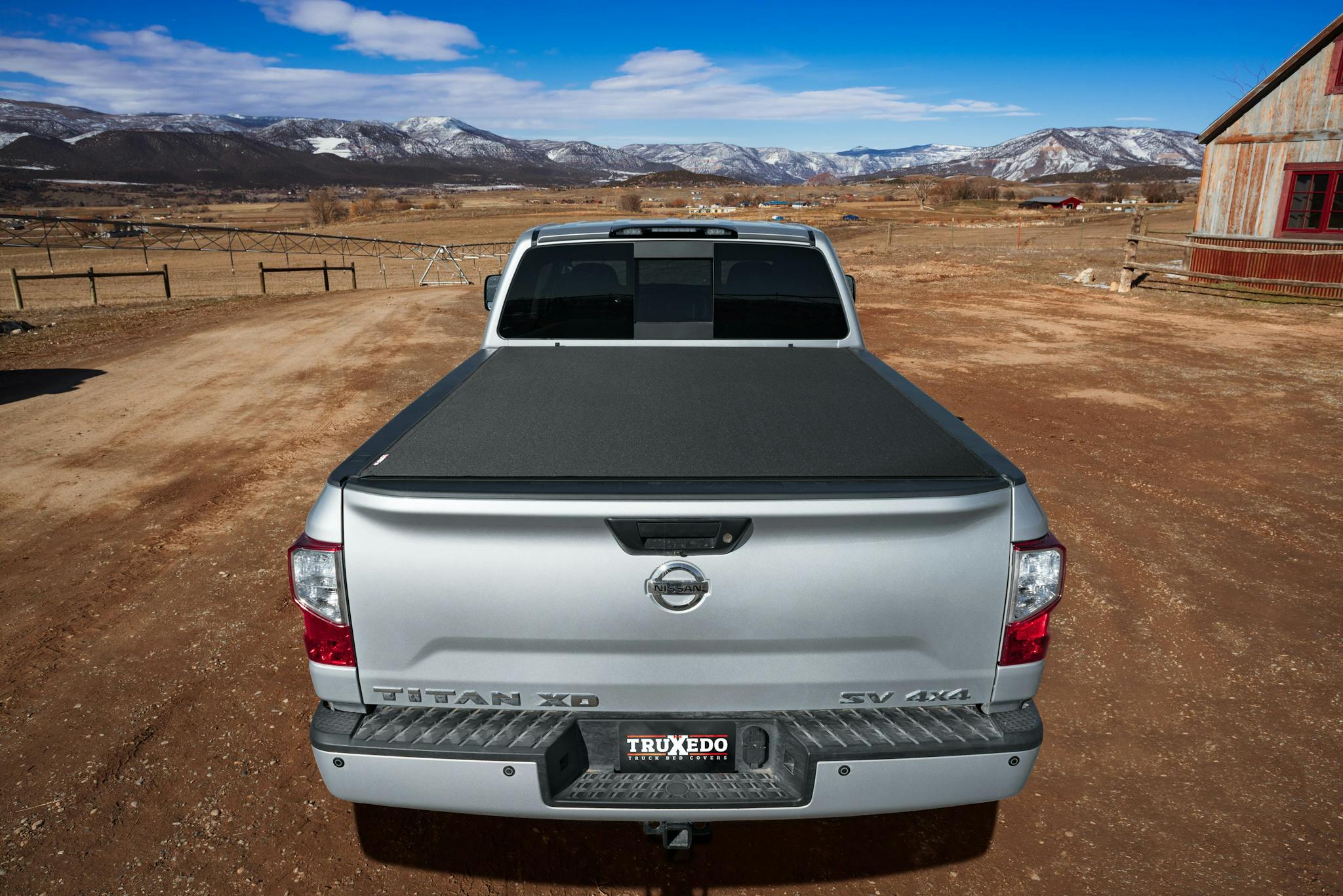 TruXedo PRO X15 bed cover on Nissan Titan on a ranch 