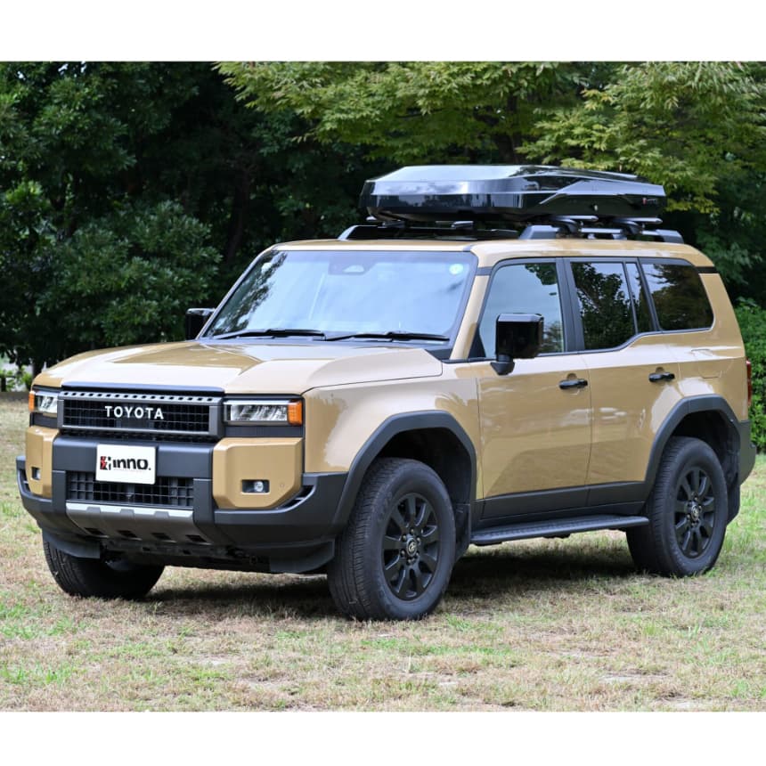 Inno BRM850BK Rooftop Cargo box installed on SUV