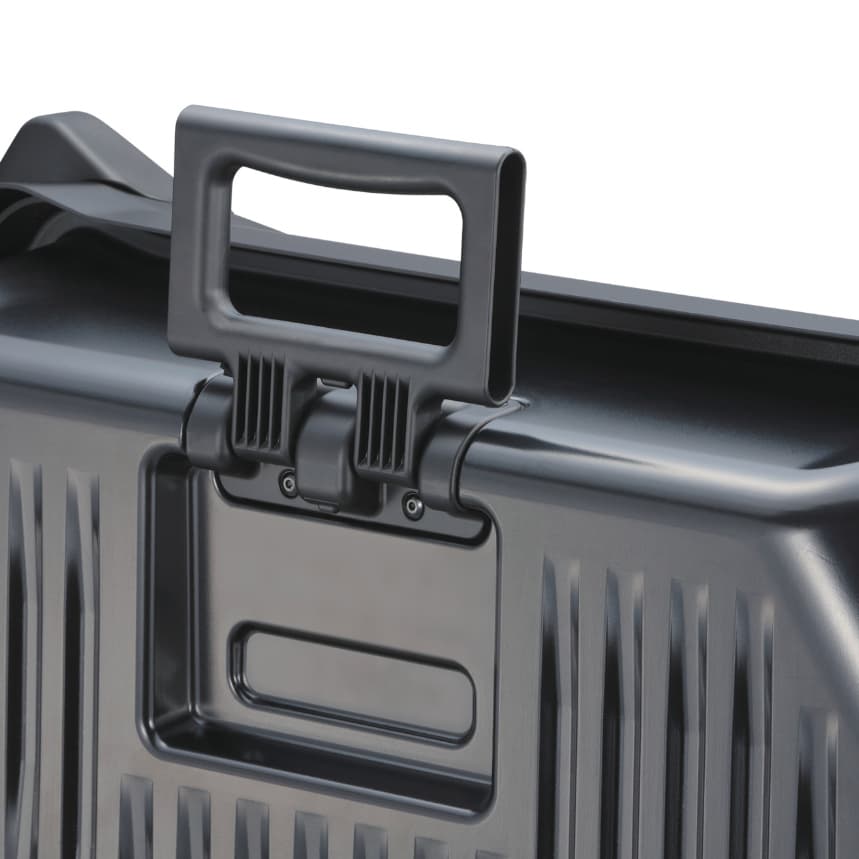 Close up of handle on Inno BRL160MBK Gear Carry Cargo box