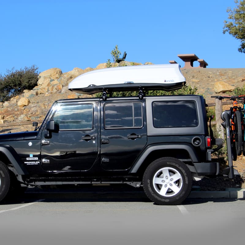 Inno Phantom White cargo box on jeep side view