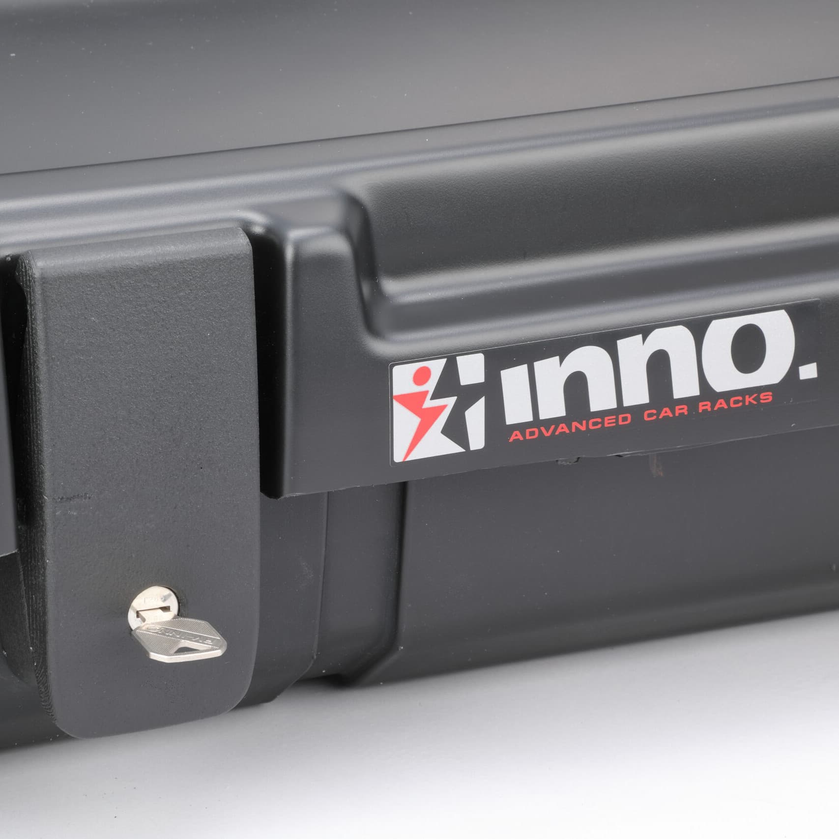 Inno Adjustable Fishing Road Carrier close up on closed box latch