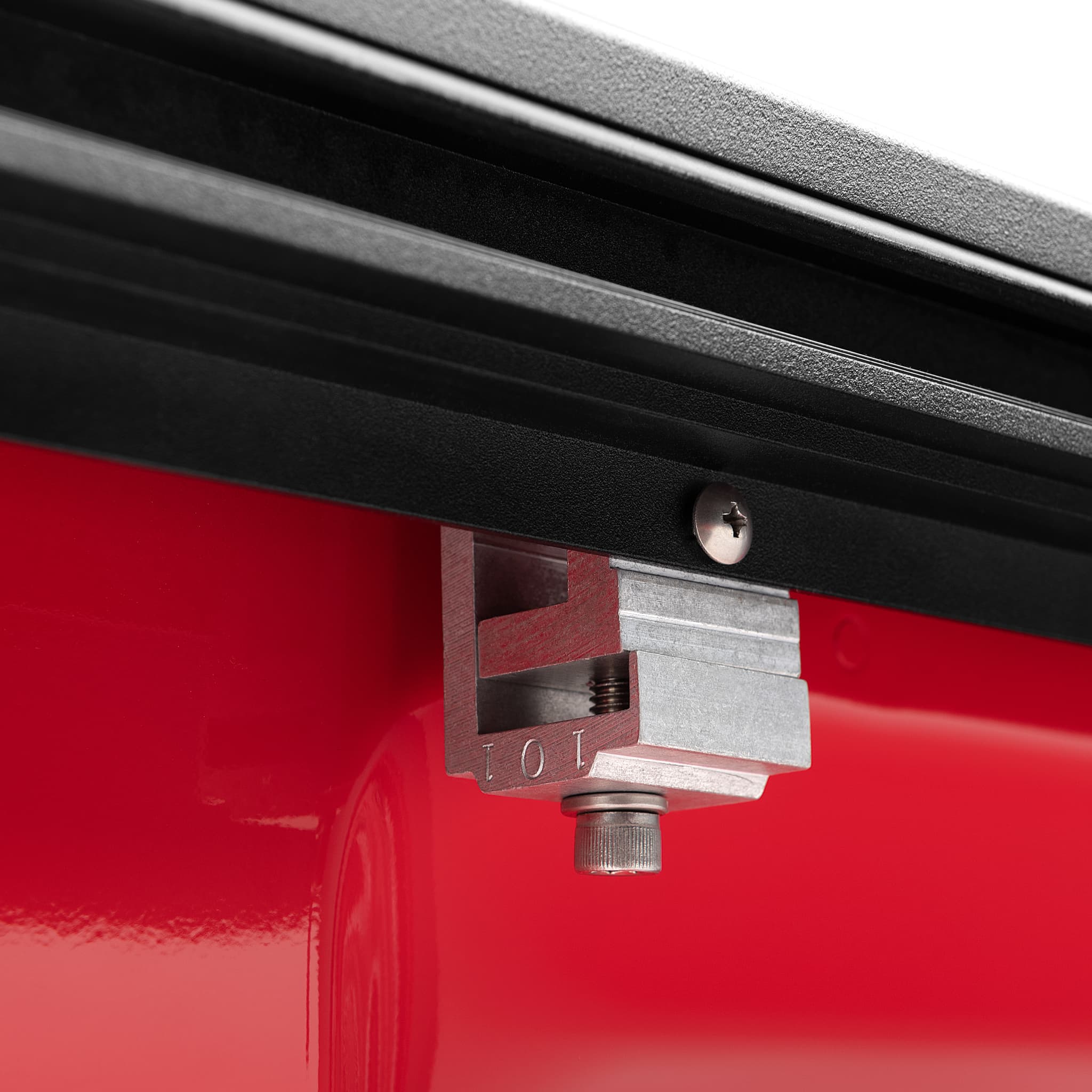 Roll-N-Lock M-Series XT Retractable Tonneau Cover Hardware