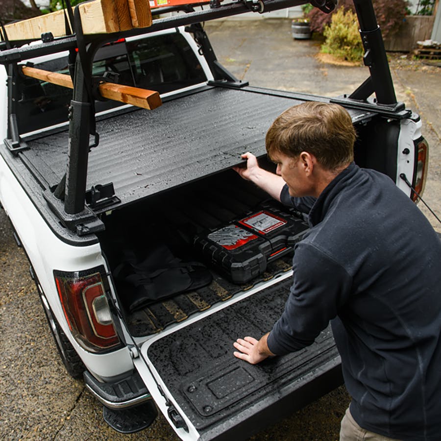 Overhaul HD truck rack and RetraxPro XR bed cover opening half way