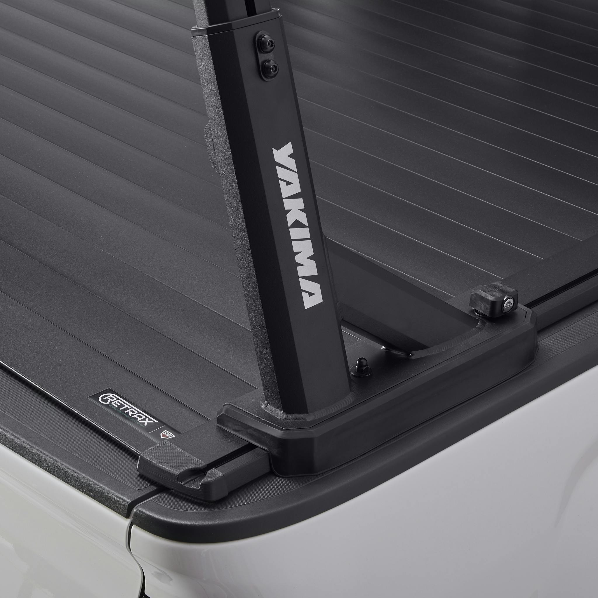 Overhaul HD truck rack and RetraxPro XR bed cover tonneau kit 1 close up