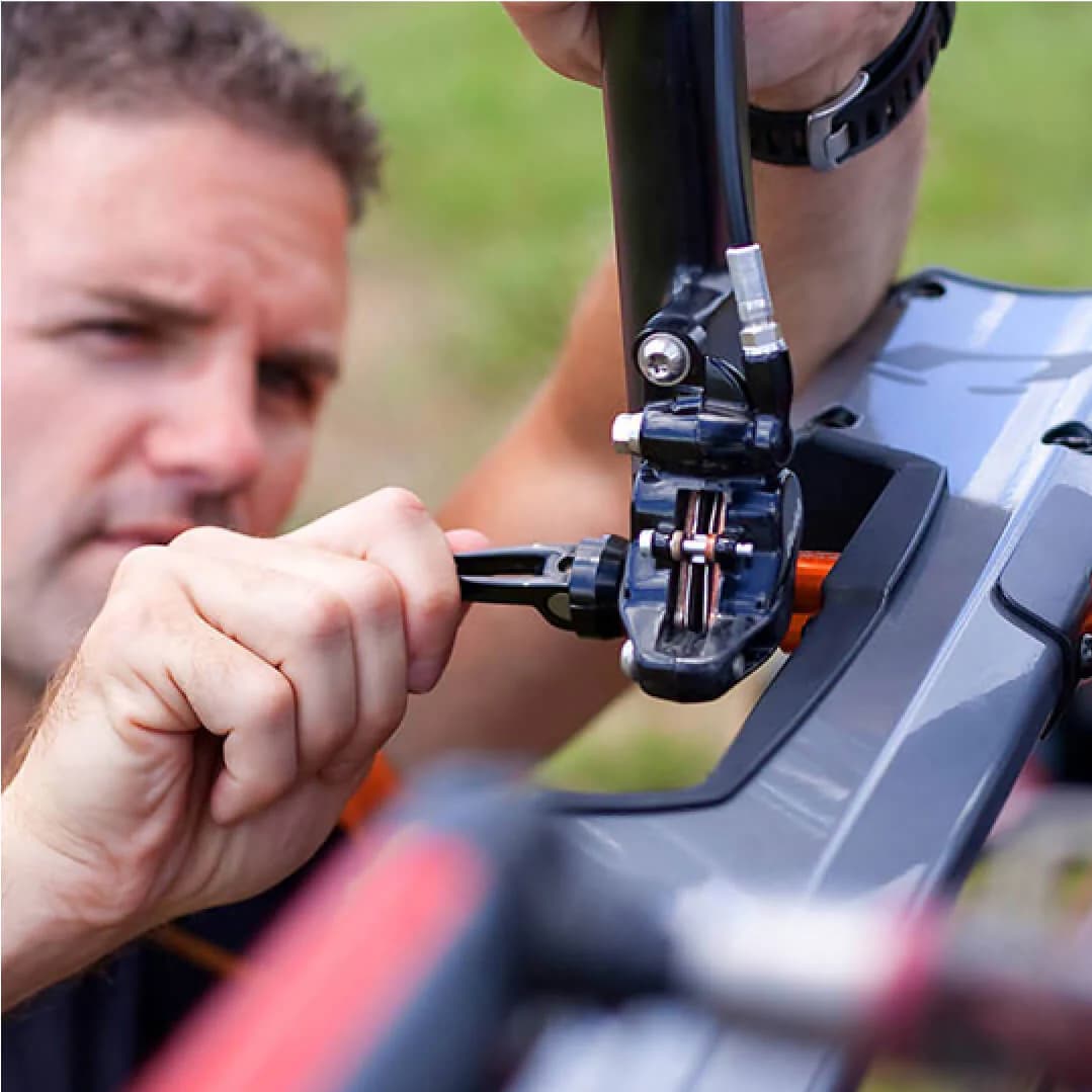 Kuat TRIO fork mount roof bike rack ThruAxle