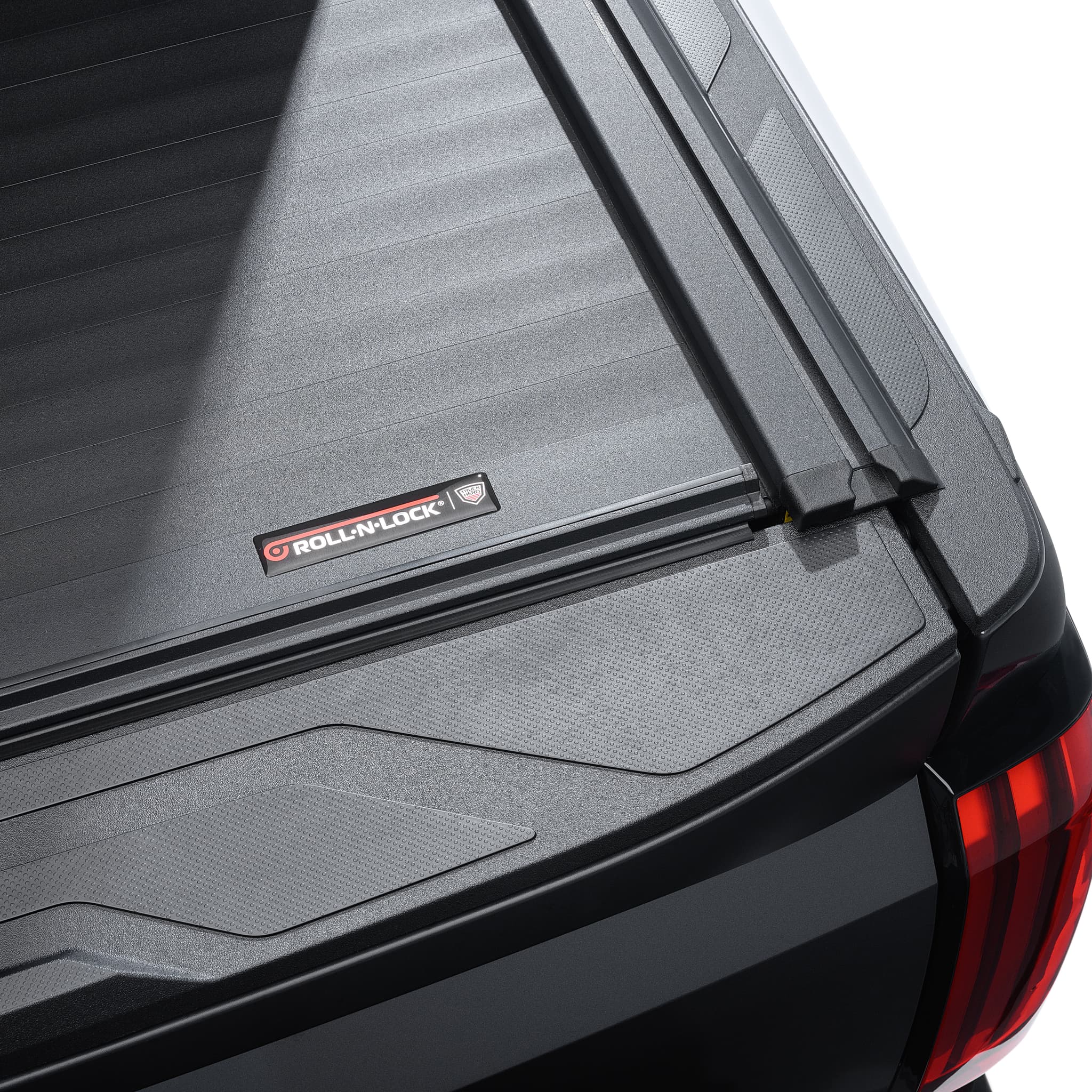Roll-N-lock A-series xt tonneau cover truck bed top view