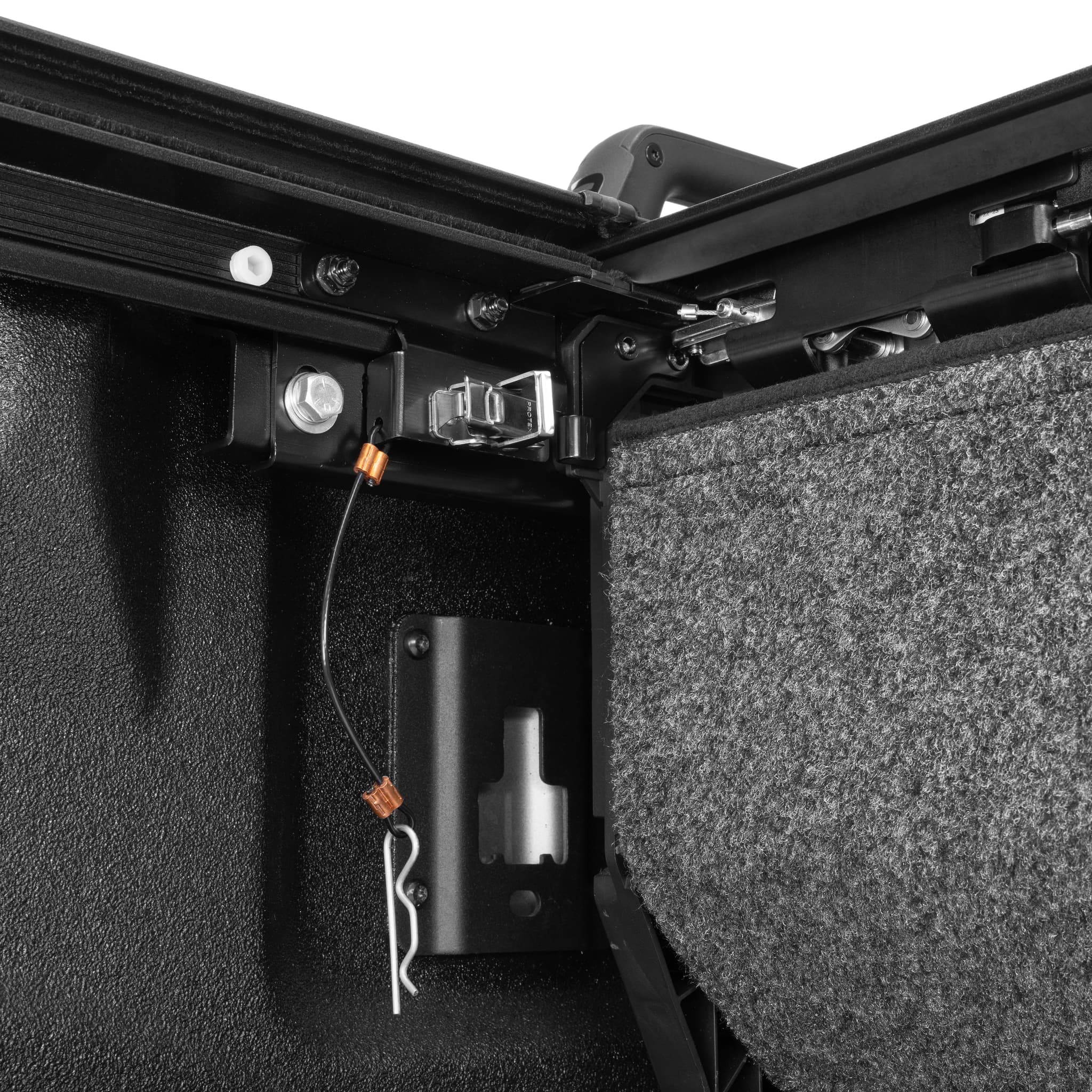 RetraxPro FRC-4000 EZ-OFF Retractable Tonneau Cover Canister latched