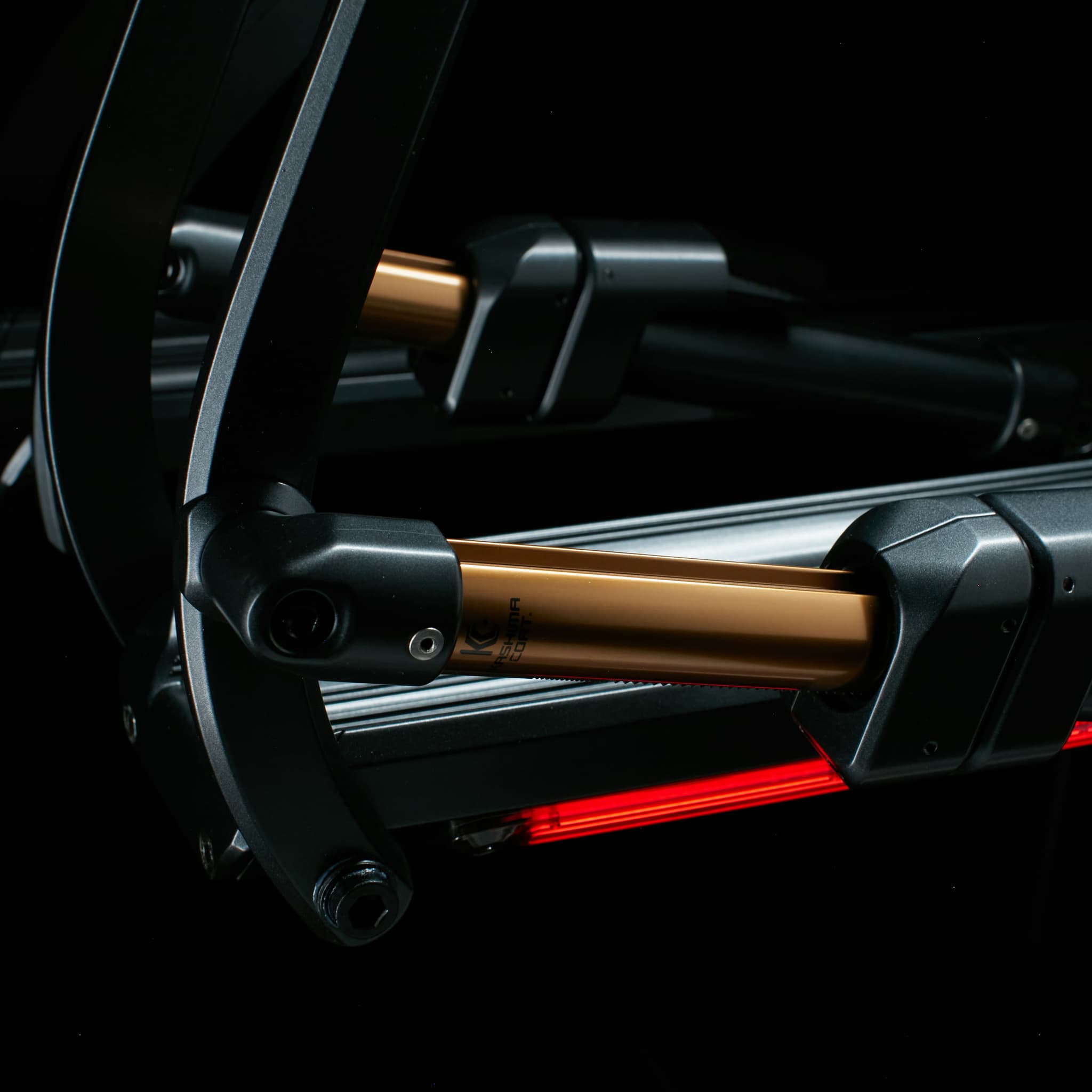 Kuat Piston Pro X 2 Bike Platform Hitch Rack LED Lights and piston close