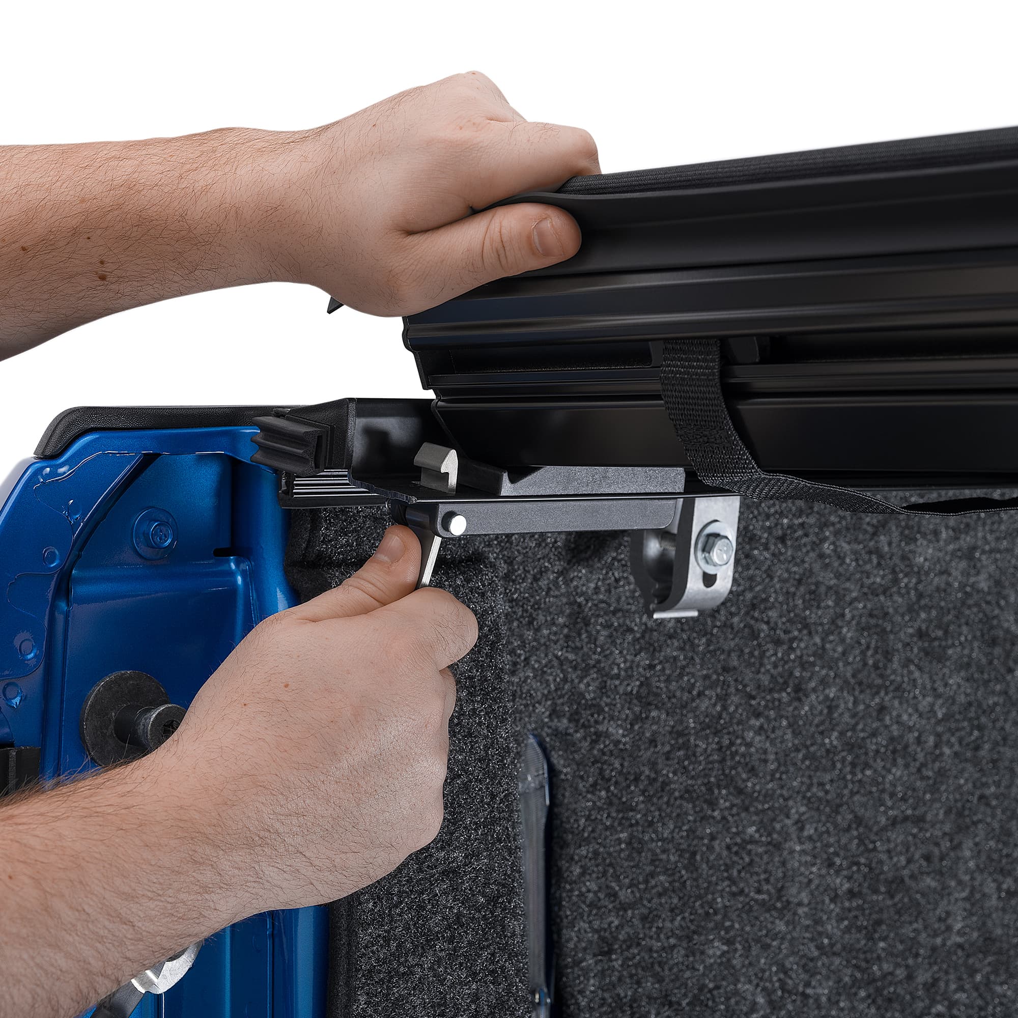 Truxedo Pro X15 Tonneau Bed Cover Latching System