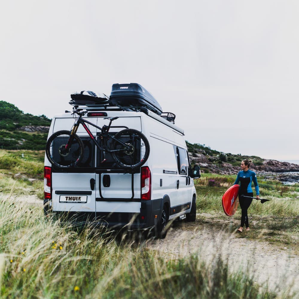 Thule Elite Van XT lifestyle coast