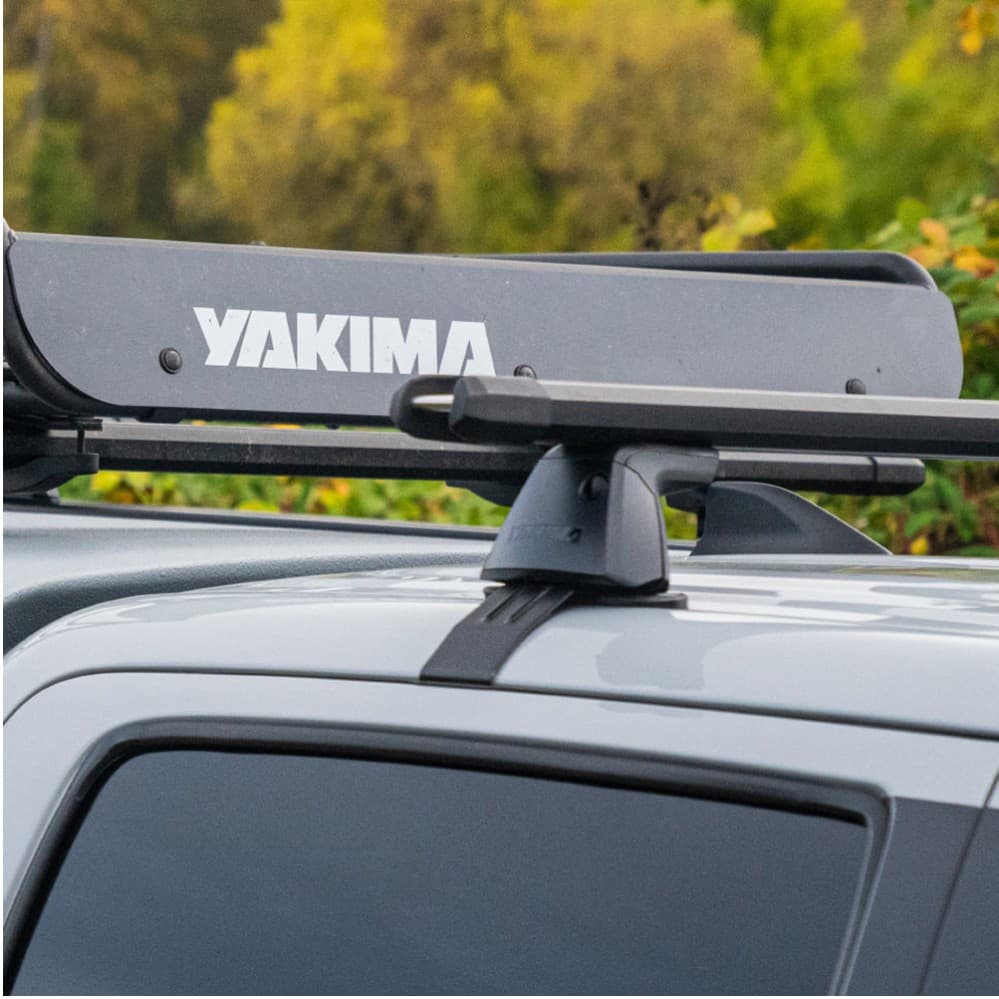 Yakima BaseLine Complete Bare Roof Rack with Heavy Duty bars