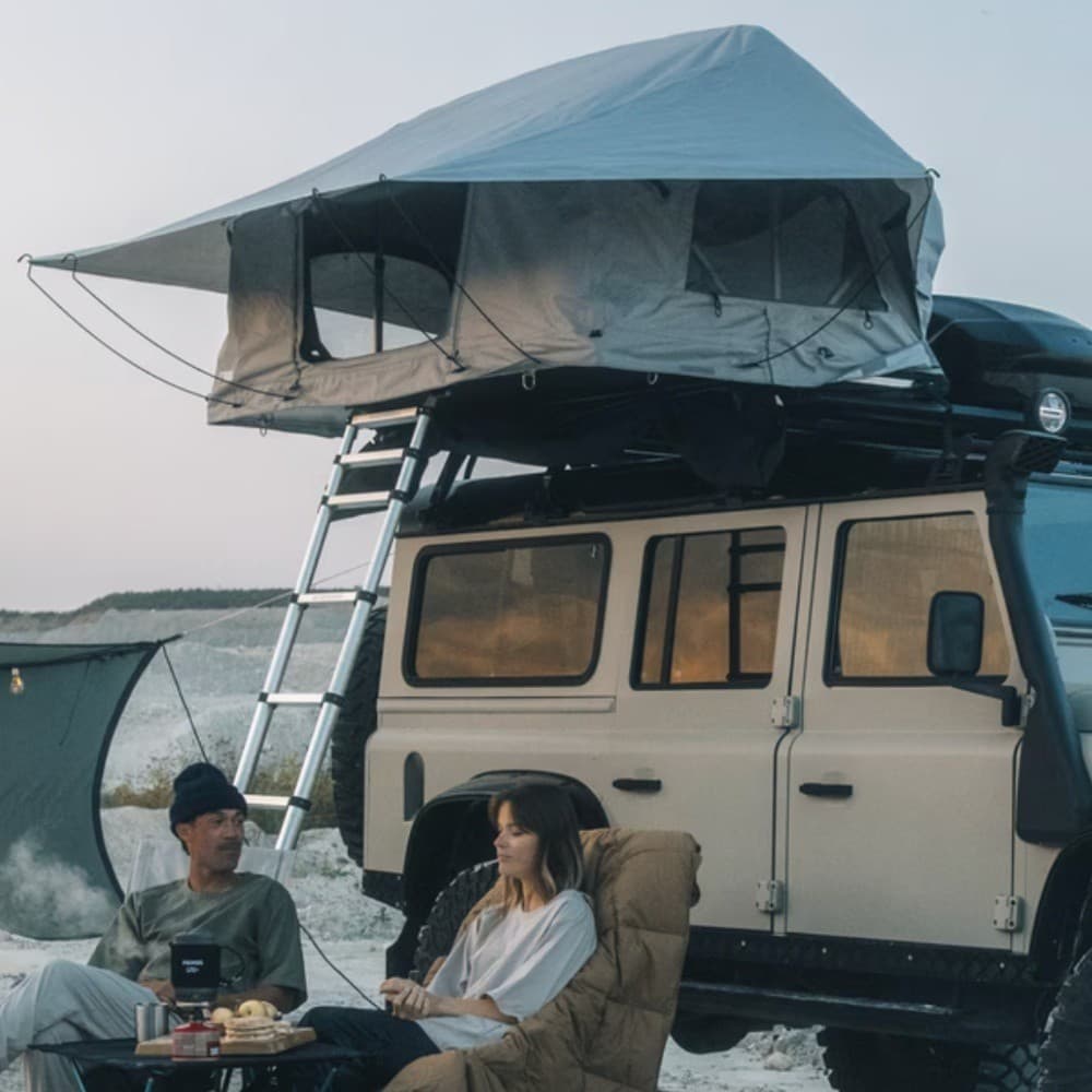 Thule Foothill 2 Roof top Soft Shell Tent on a Jeep