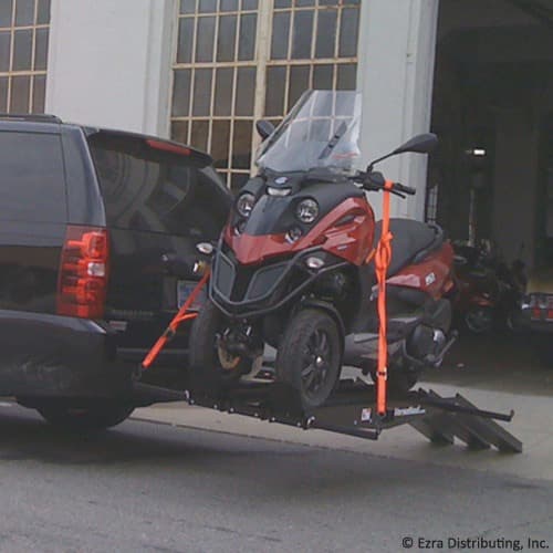 versahaul vh-mp3 piaggio 3 ramp carrier with scooter side view