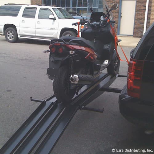 versahaul vh-mp3 piaggio 3 ramp carrier with scooter side view